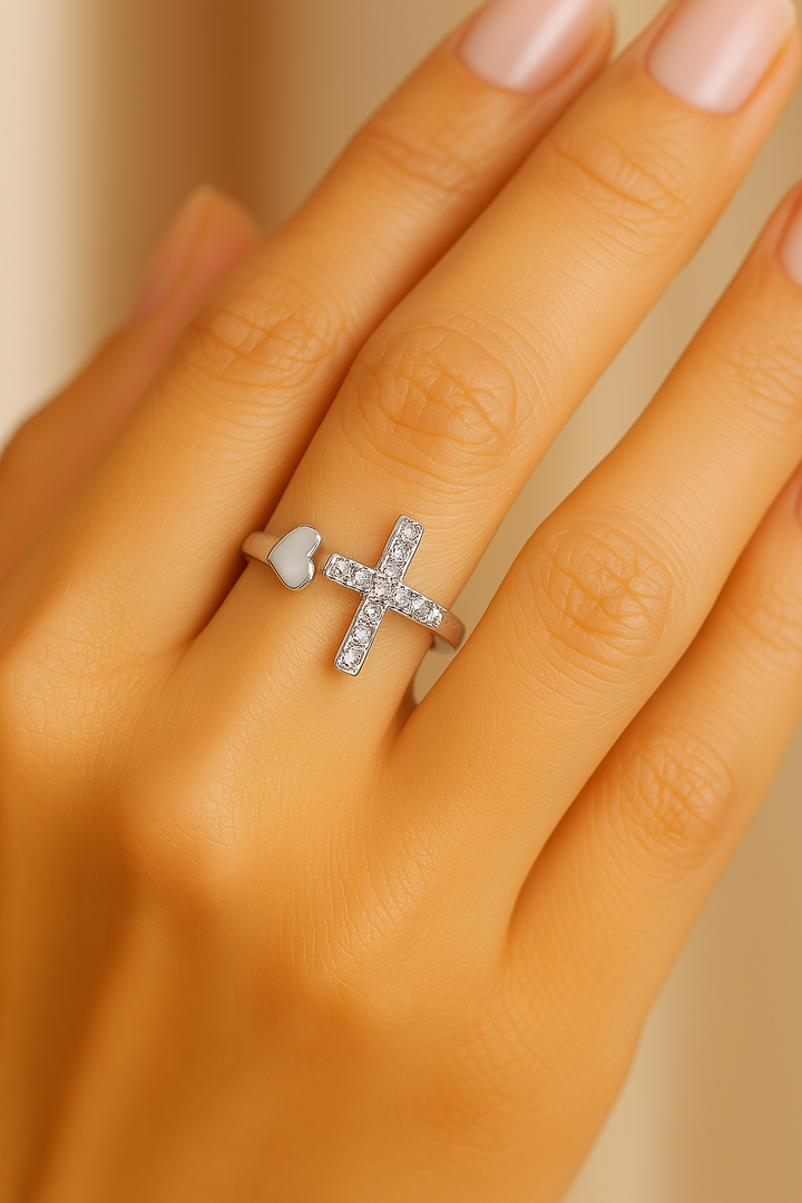 Vintage Love Cross Srebrny Regulowany Pierścionek